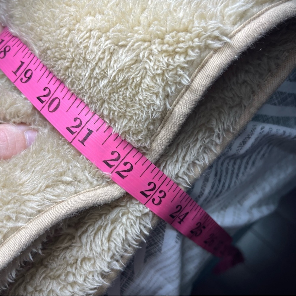 H&M Women’s Beige Teddy Fleece Pullover Hoodie Size L Cozy comfy Soft loungewear - Picture 9 of 9